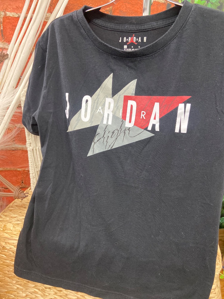 Jordan tshirt youth large