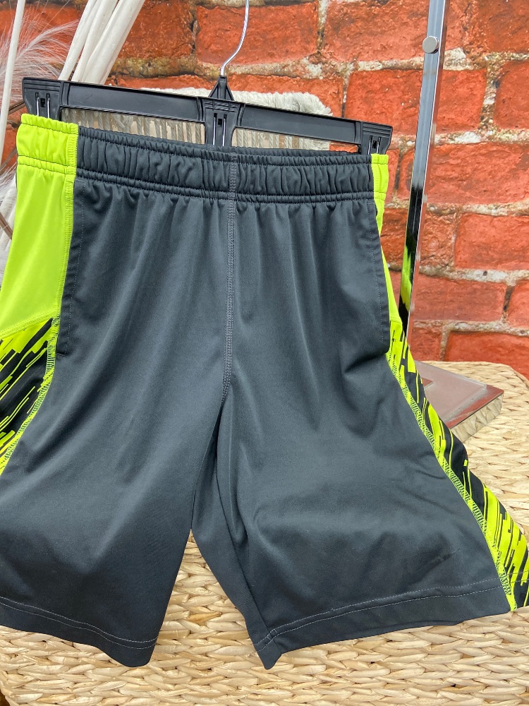 Nike shorts youth small