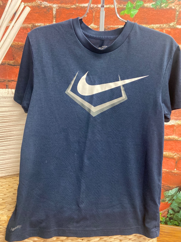 Nike drifit shirt youth small