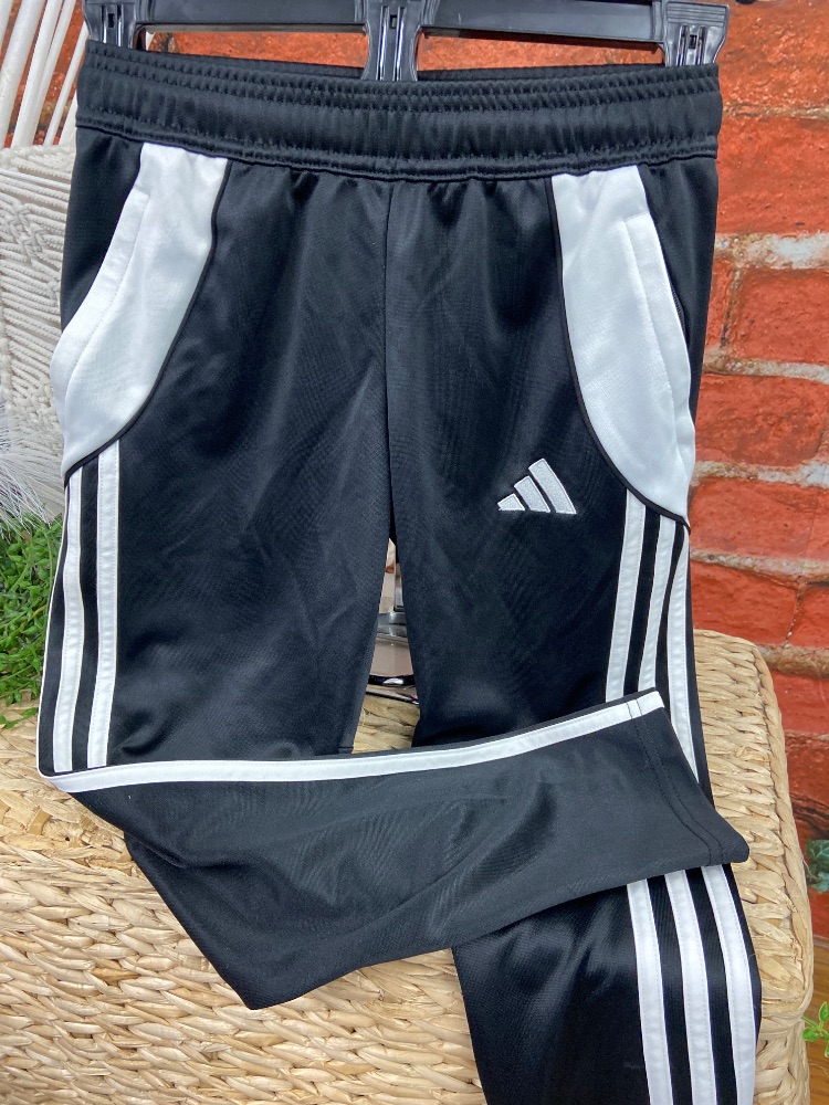 Adidas joggers youth 7-8