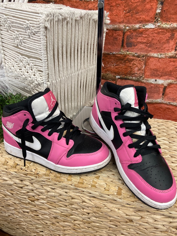 Nike shoes youth 6.5