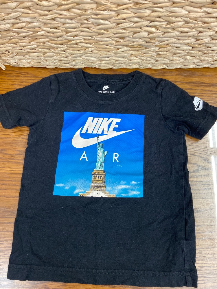 Nike T-shirt toddler 3-4