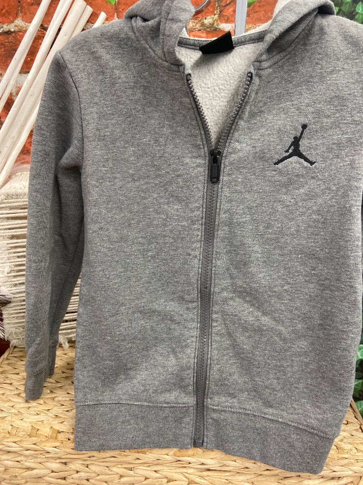 Jordan zip up toddler 5-6