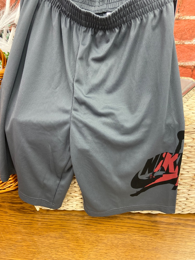 Nike shorts youth xlarge