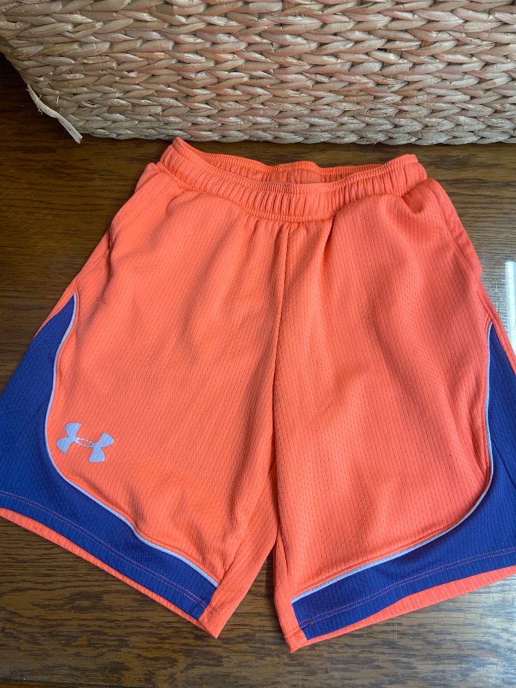 Under armour shorts youth large