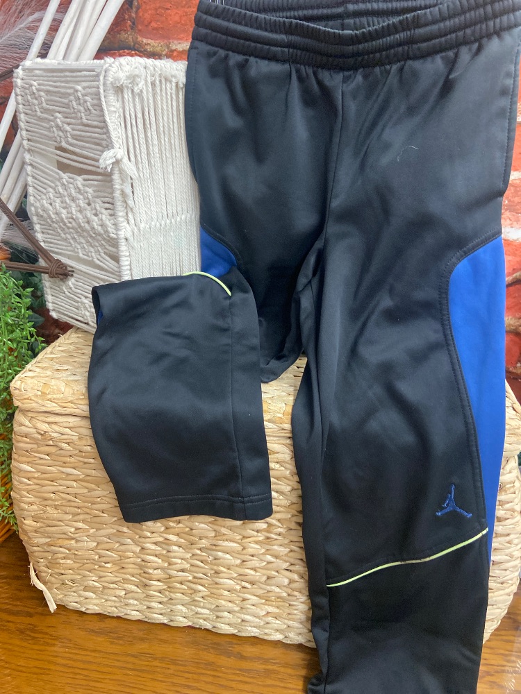 Jordan pants youth medium