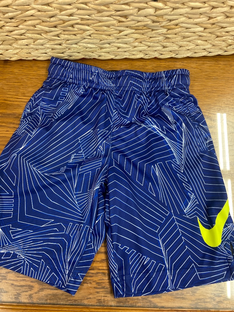 Nike shorts youth 7