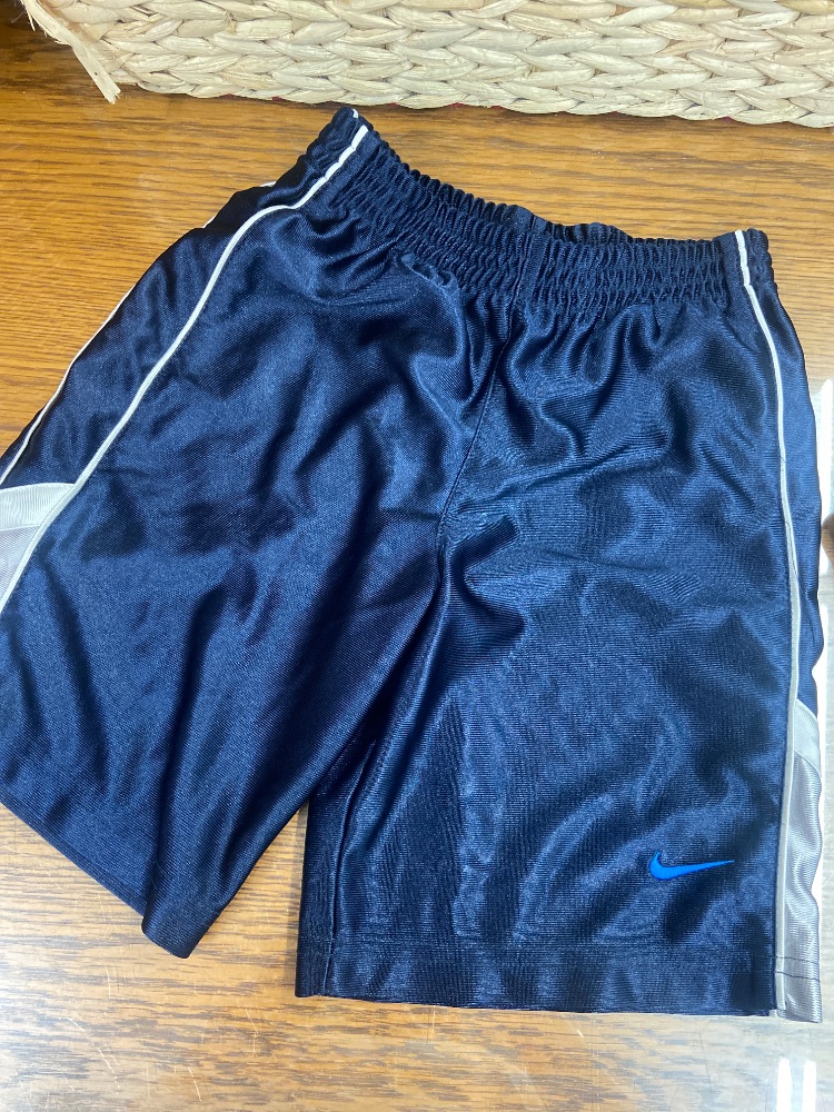 Nike shorts youth 7