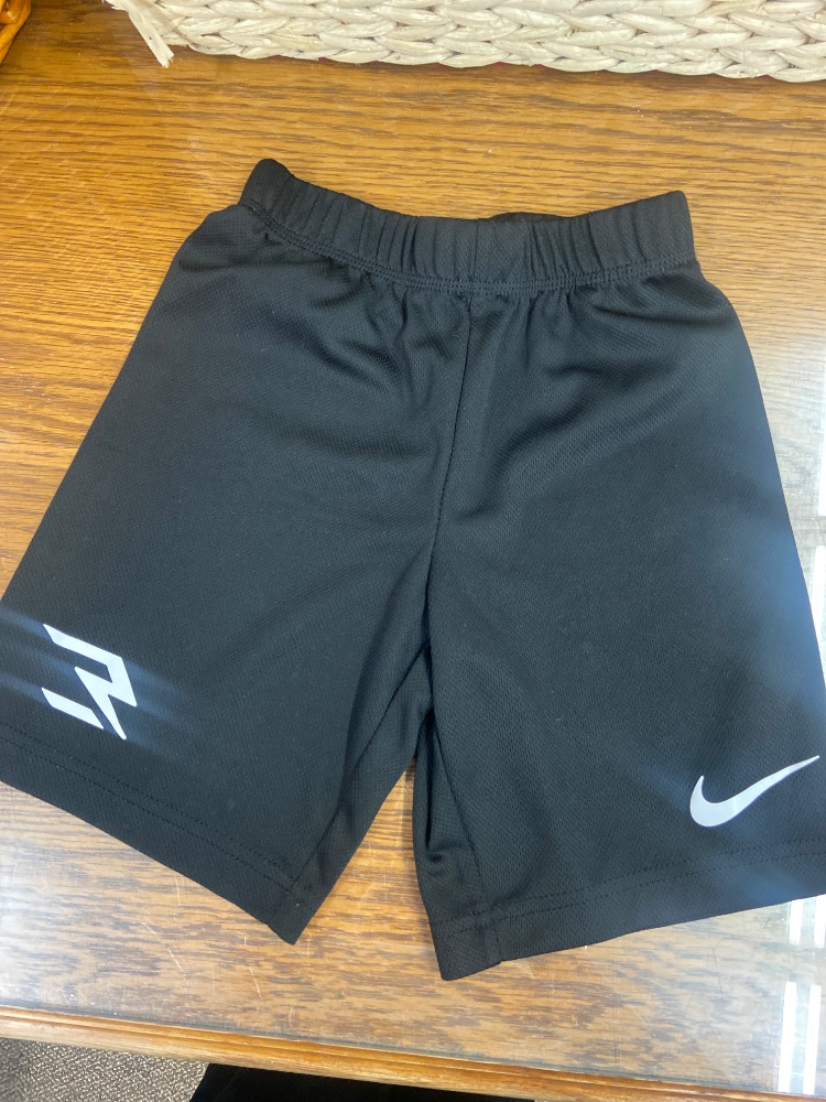 Nike shorts youth 7