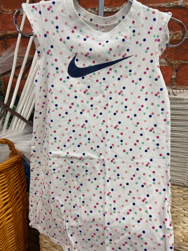 Nike dress 6-7