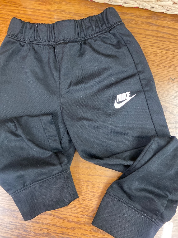 Nike toddler joggers 5-6