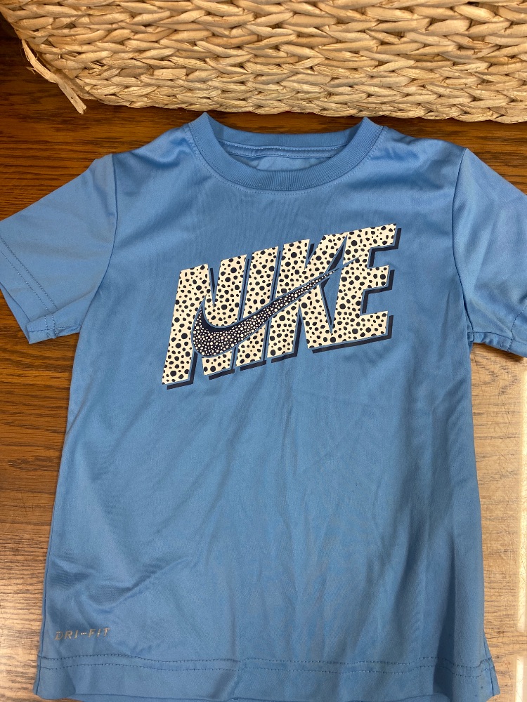 Nike drifit toddler shirt 5-6