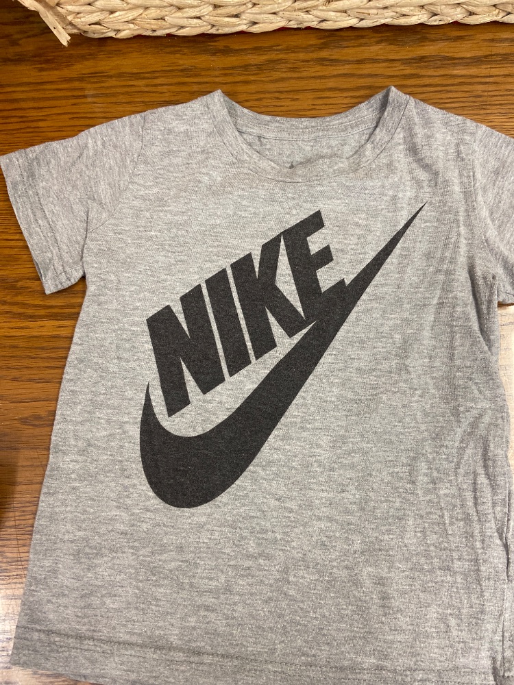 Nike toddler T-shirt 6