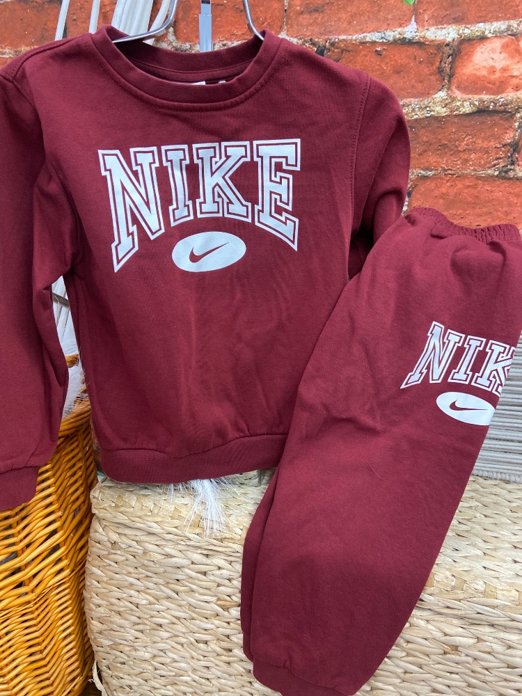 Nike toddler sweatshirt 5-6