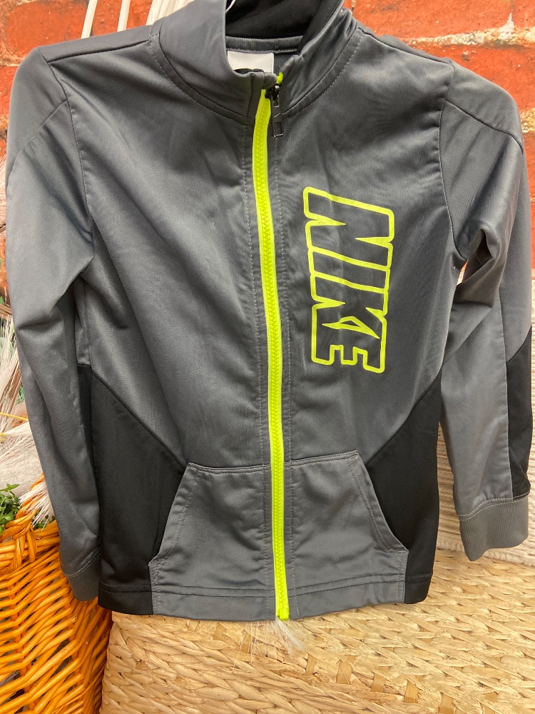 Nike zip up jacket youth 6-7